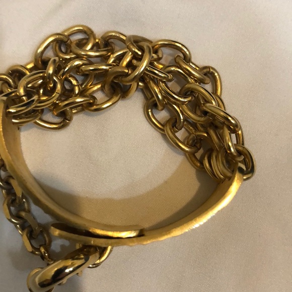 TAT 2 cuff and link bracelet Gold tone metal. - Picture 2 of 5